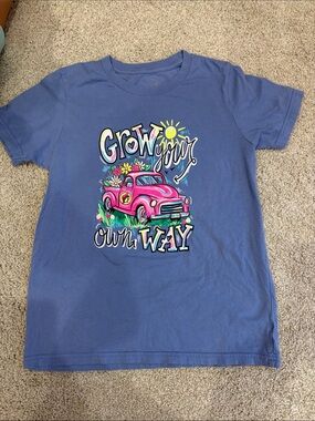 Buc-Ees Grow Your Own Way Short Sleeve Tee - Blue with Pink Truck